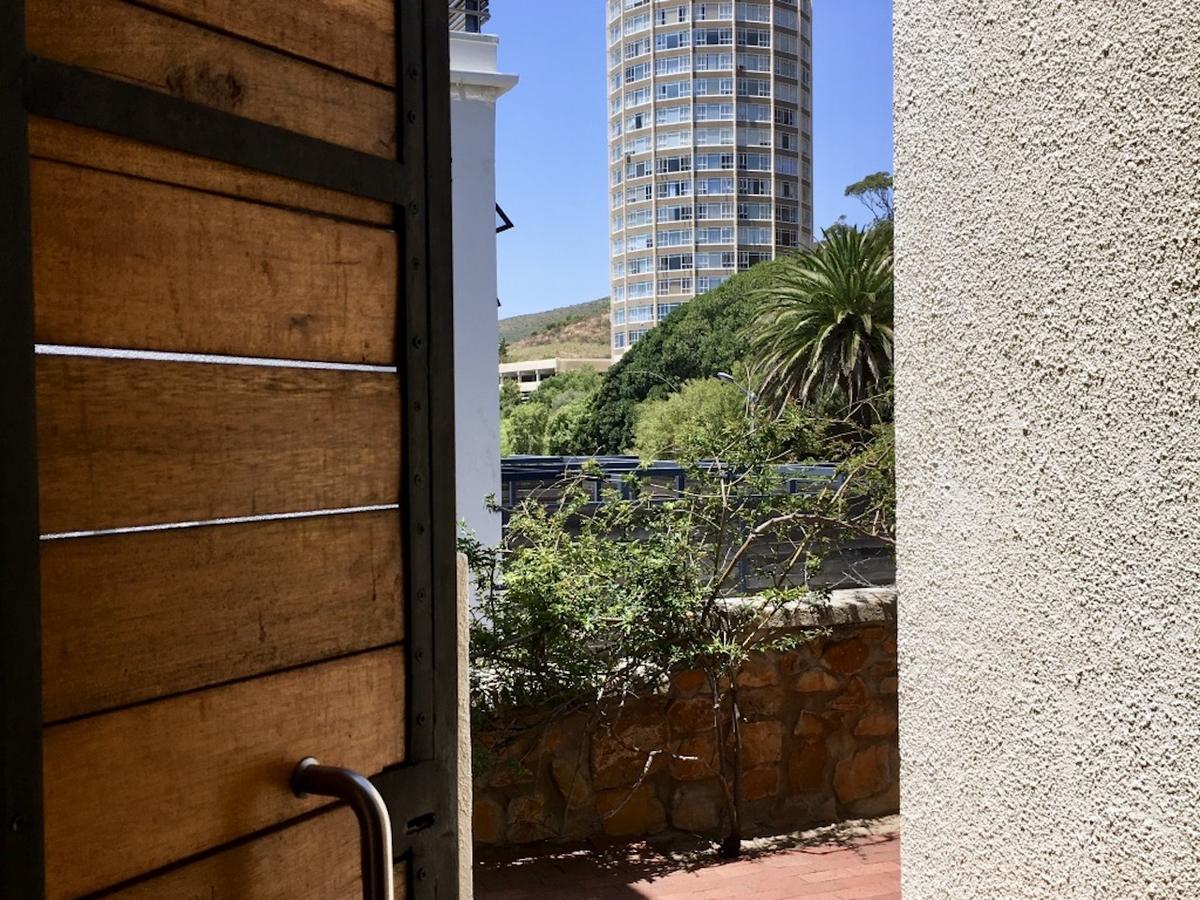 15 On Chelmsford 'Unwind' Apartment Cape Town Room photo